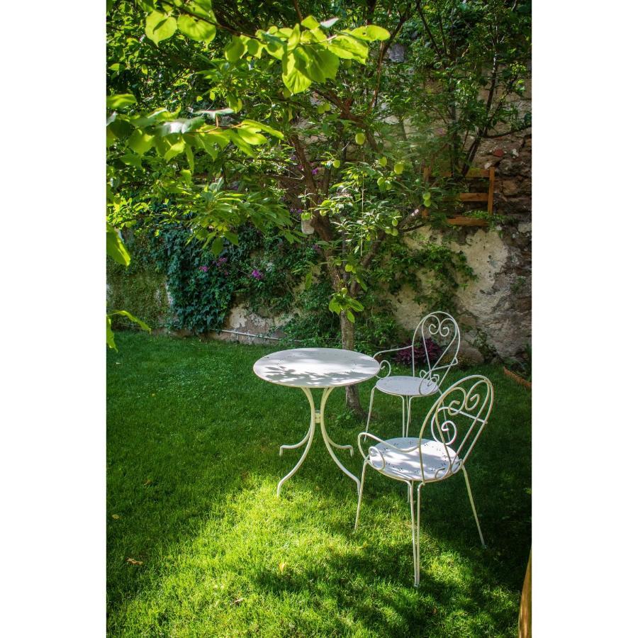 Casa Vayu - Rooms & Garden เนเปิลส์ ภายนอก รูปภาพ
