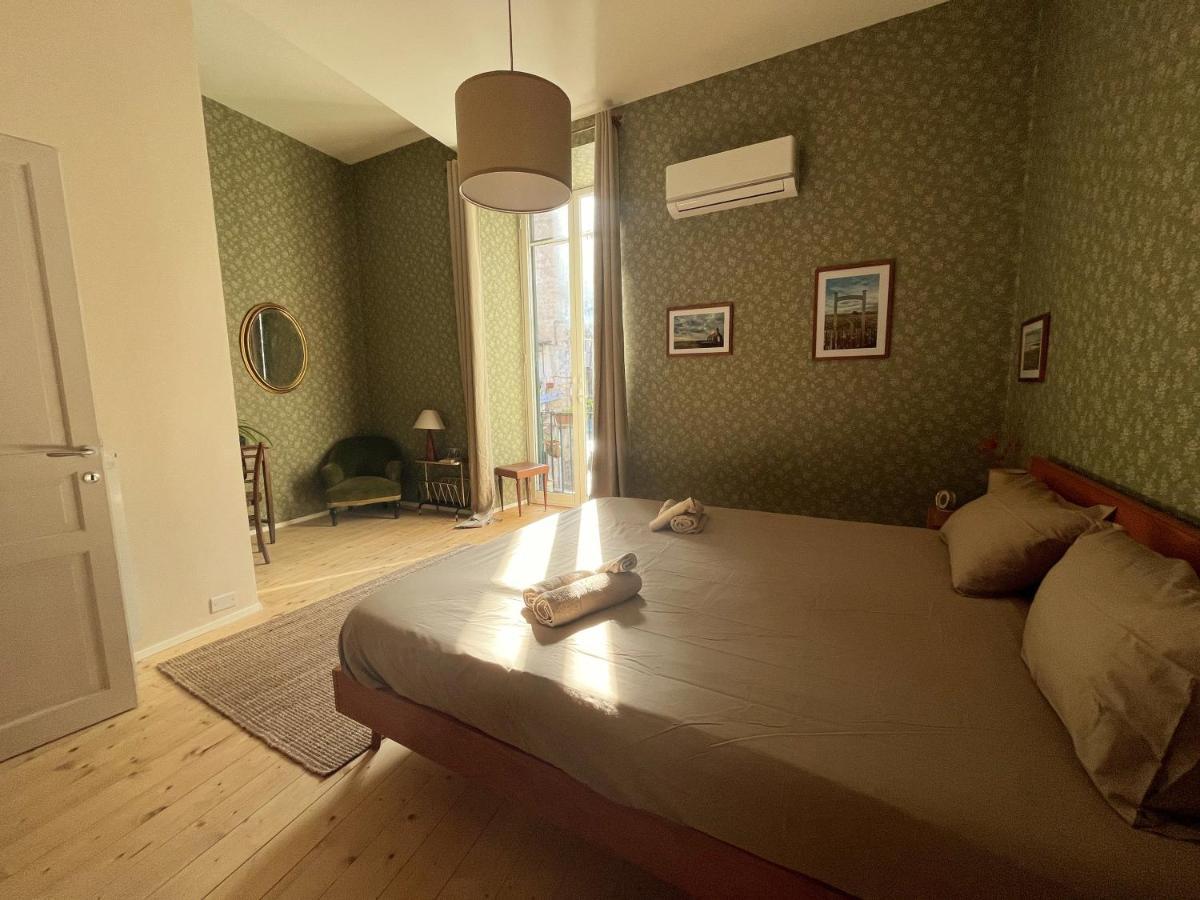 Casa Vayu - Rooms & Garden เนเปิลส์ ภายนอก รูปภาพ