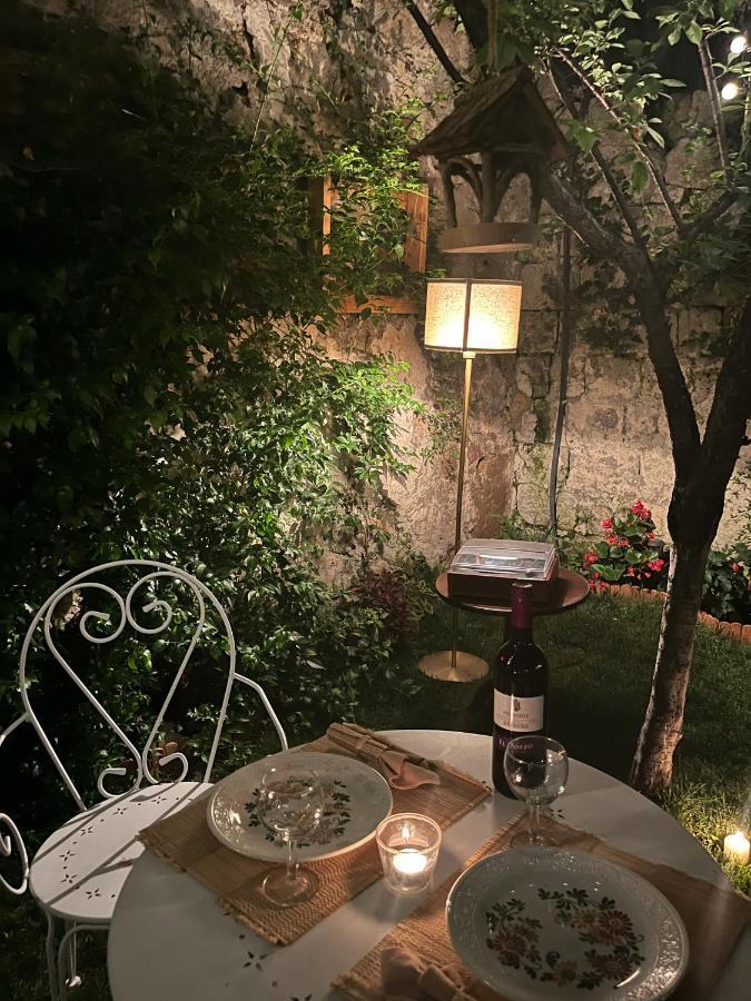 Casa Vayu - Rooms & Garden เนเปิลส์ ภายนอก รูปภาพ