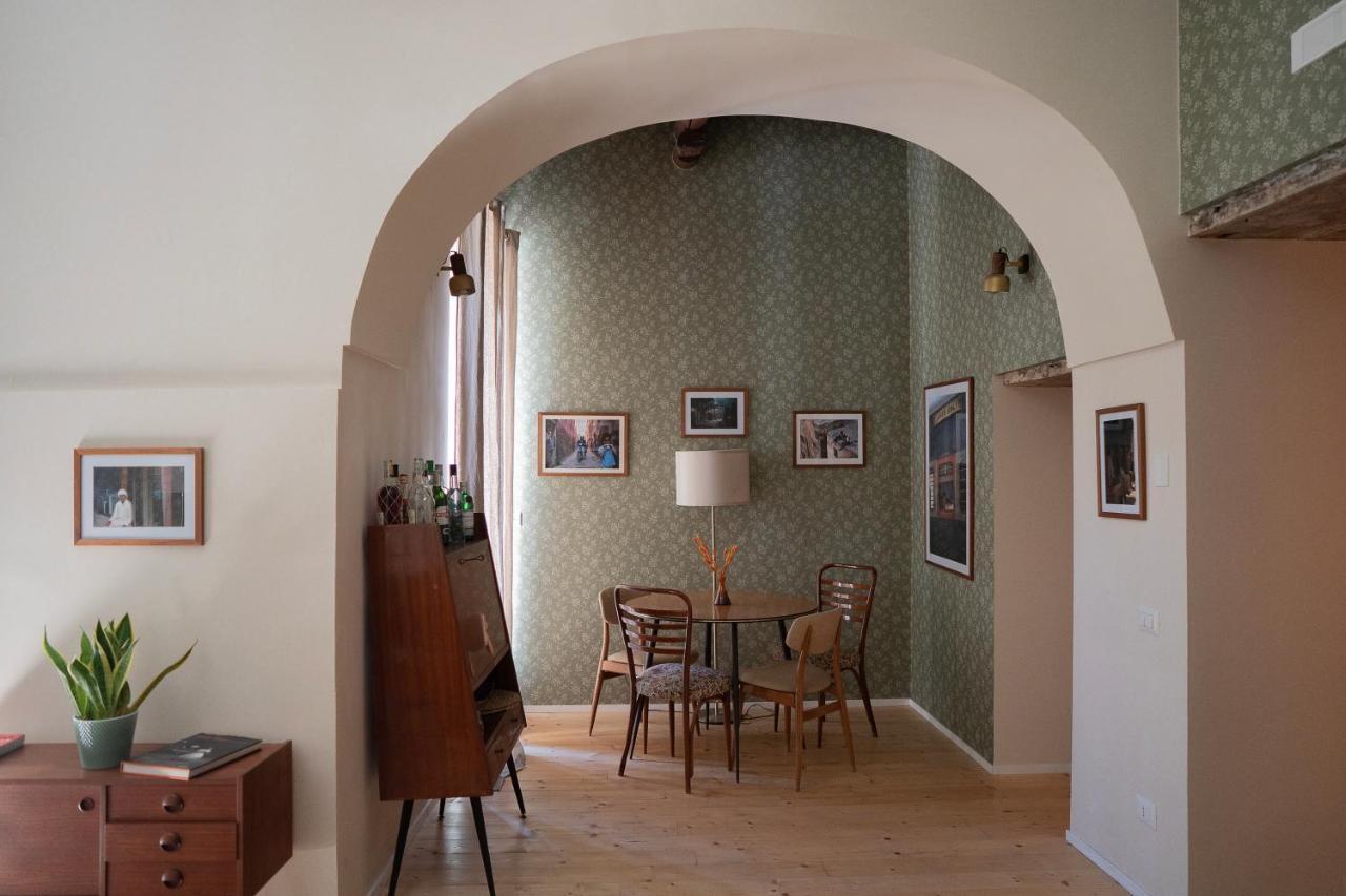 Casa Vayu - Rooms & Garden เนเปิลส์ ภายนอก รูปภาพ