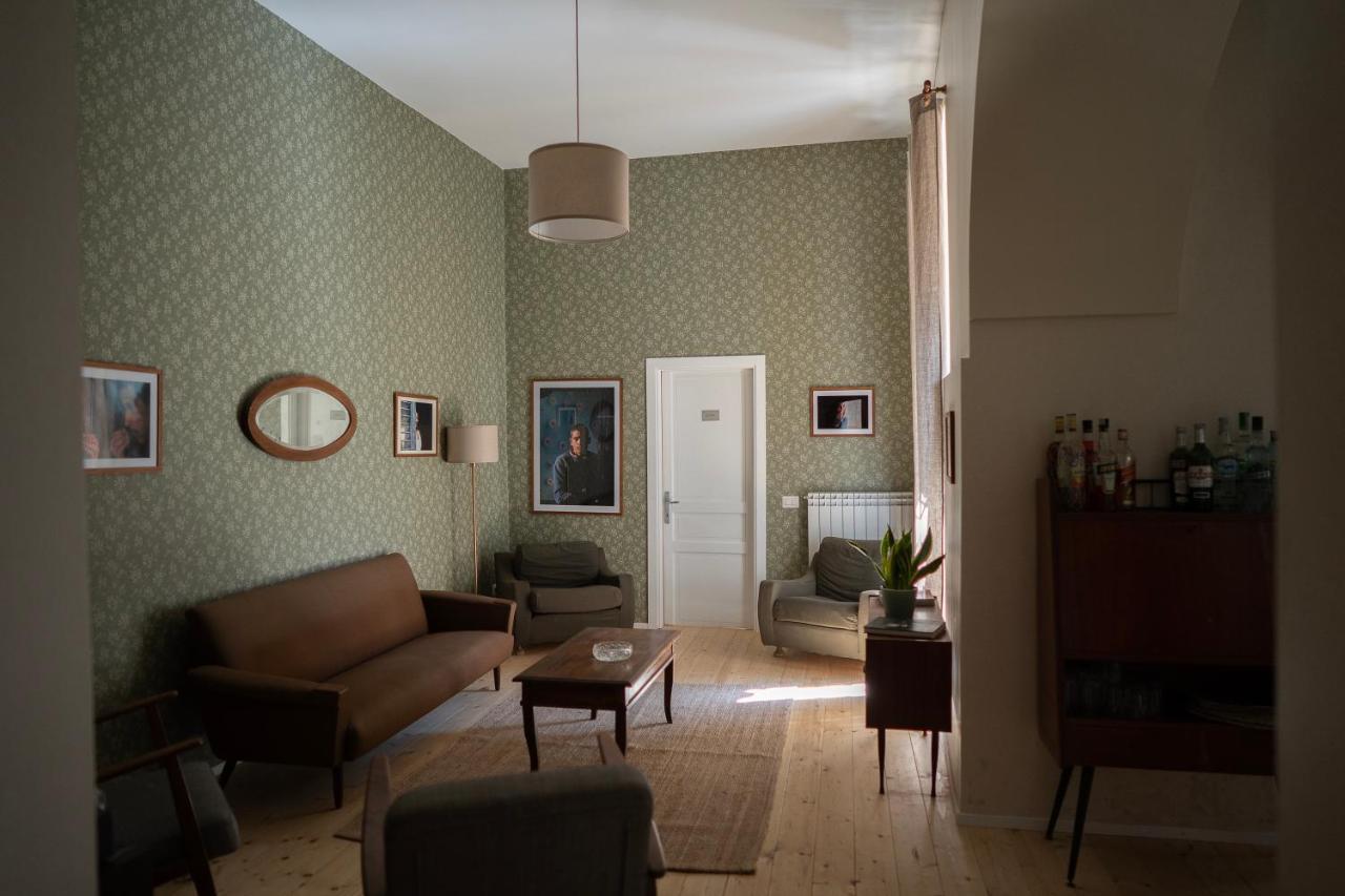 Casa Vayu - Rooms & Garden เนเปิลส์ ภายนอก รูปภาพ